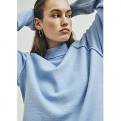 Norr Knit Top Blue 7 Norr Knit Top Blue -Dame-strikkegensere Salg unnamed file 331