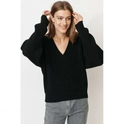 Mayla Stockholm Gensere Black -Dame-strikkegensere Salg unnamed file 498